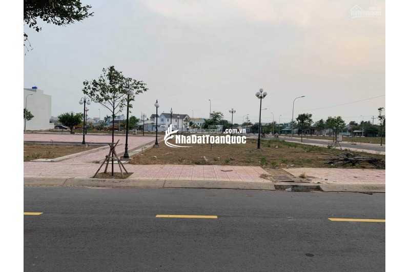  BÁN GẤP LÔ ĐẤT ĐẸP QL1A – PHƯỜNG 4 – TP. TÂN AN – NGANG 8M – GIÁ CHỈ 1 TỶ 7 